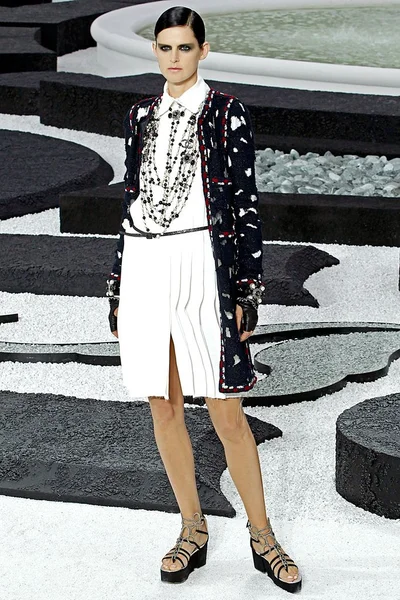 Look 1